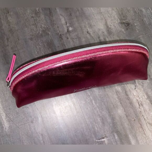 NWT Kendall and Kylie makeup bag - Picture 5 of 11